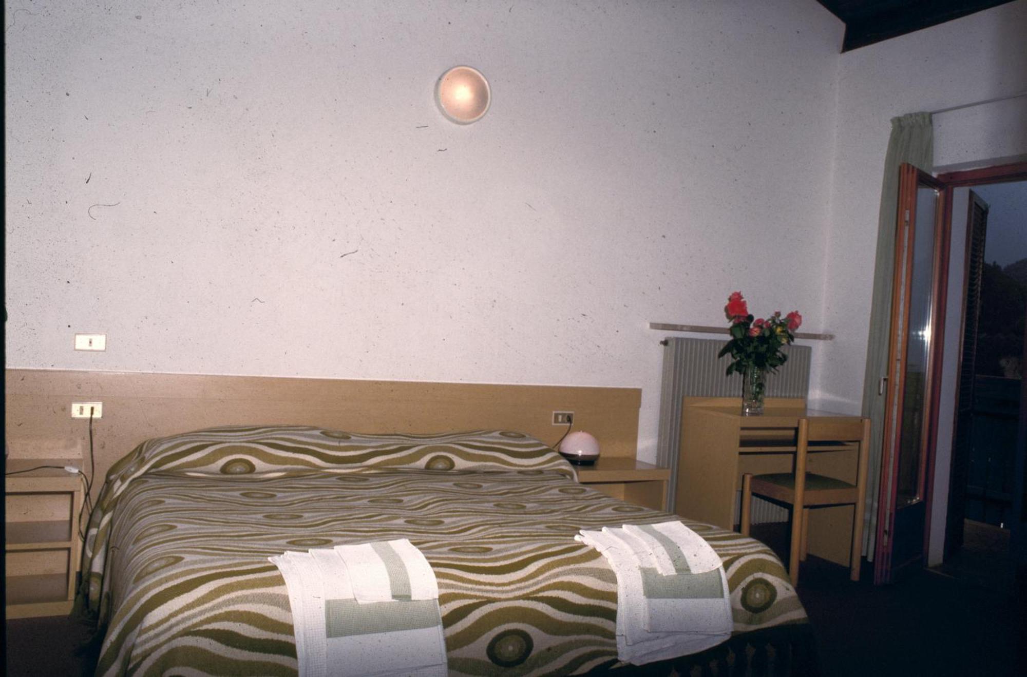 Hotel Cristina Tenno Quarto foto